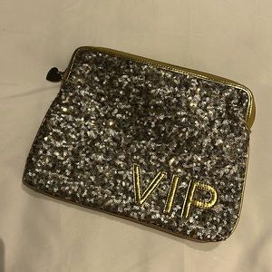 9 West Make-up Bag ❤️